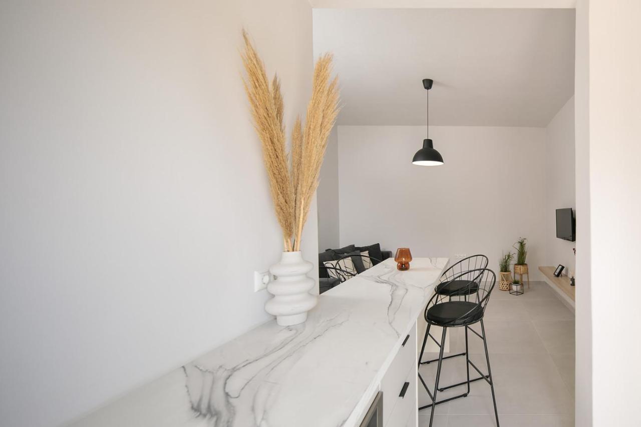 Depi'S Sea Horizon Apartments Mikrí Vígla Kültér fotó
